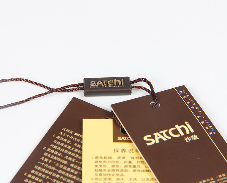 在服裝的紙牌定做過程中1個(gè)個(gè)環(huán)保新秀為何頻頻受挫？