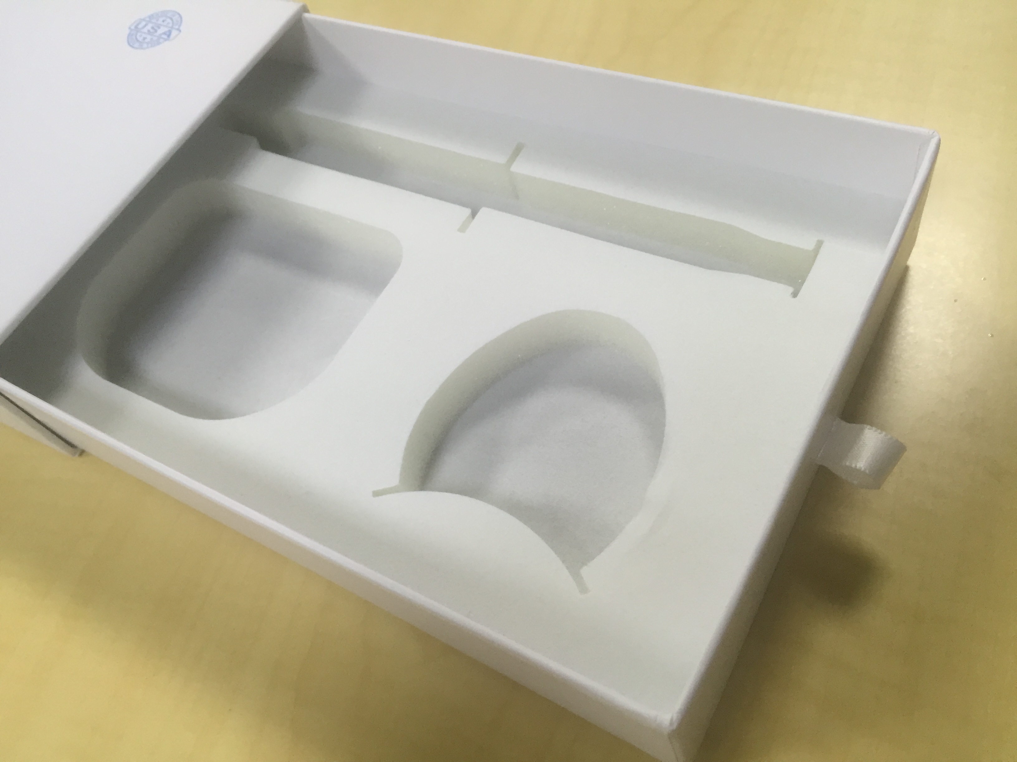 知道用數(shù)碼打樣給化妝品精品盒定制打樣成本低，沒(méi)想到這么低
