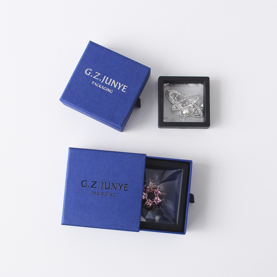 紙質(zhì)珠寶包裝盒會有哪些生產(chǎn)上的細節(jié)需要注意？